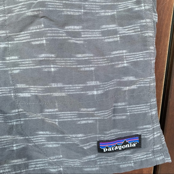 Grey Patagonia Baggies Shorts With Patterns Size Medium - Picture 2 of 4